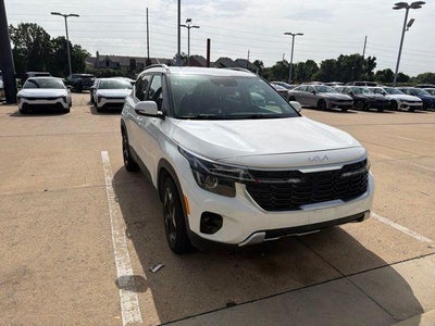 2024 Kia Seltos EX IVT FWD