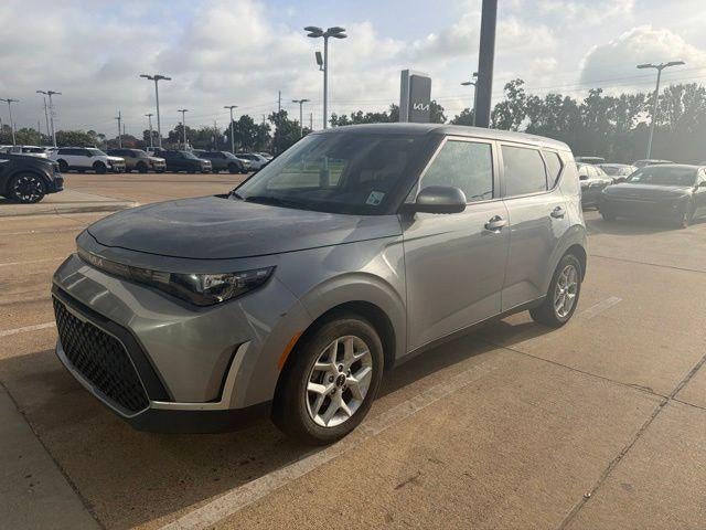 2024 Kia Soul LX IVT
