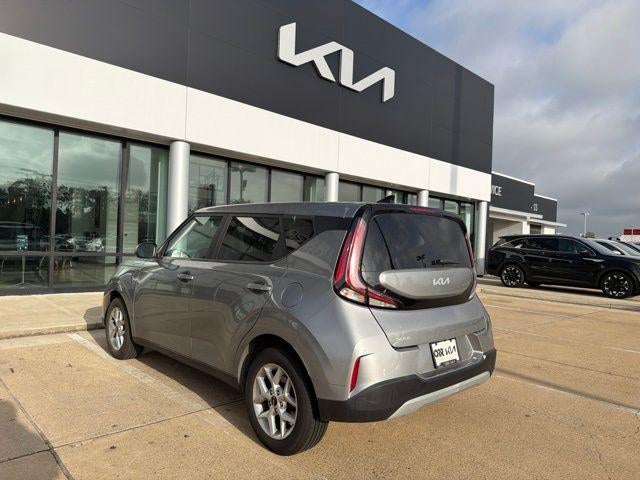 2024 Kia Soul LX IVT