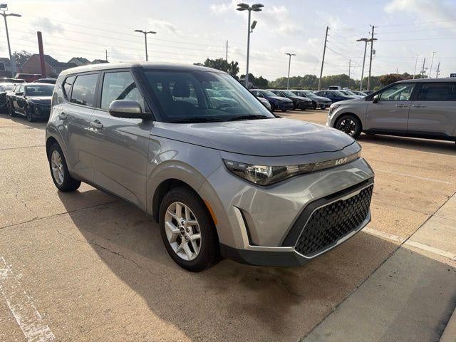 2024 Kia Soul LX IVT