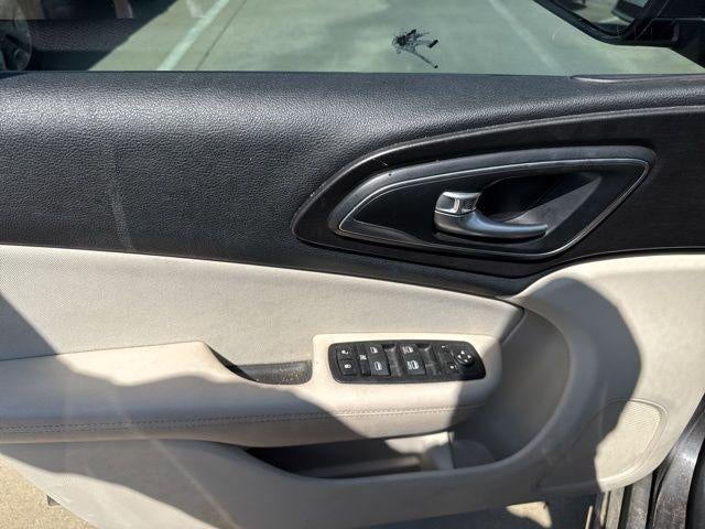 2016 Chrysler 200 4dr Sdn Limited FWD