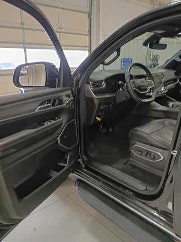 2023 Jeep Wagoneer L Series II 4x2