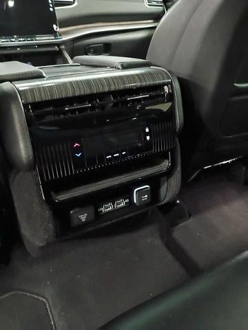 2023 Jeep Wagoneer L Series II 4x2