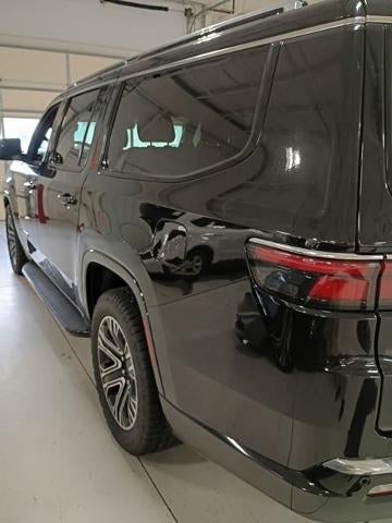 2023 Jeep Wagoneer L Series II 4x2