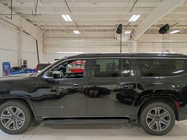 2023 Jeep Wagoneer L Series II 4x2