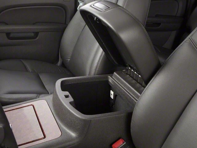 2011 Chevrolet Suburban 2WD 1500 LT