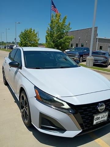 2023 Nissan Altima 2.5 SR Sedan