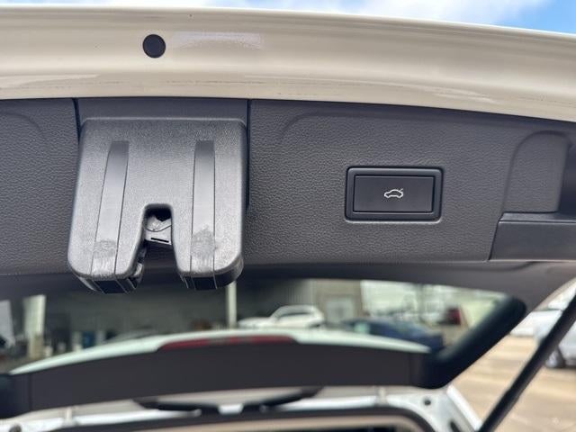 2021 Volkswagen Atlas 3.6L V6 SE w/Technology FWD *Ltd Avail*