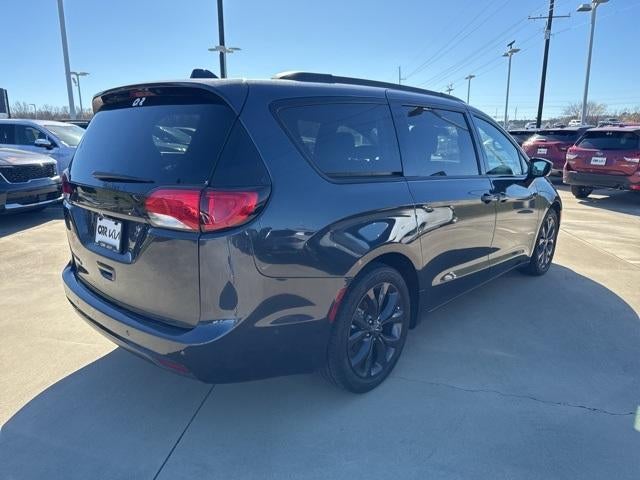 2020 Chrysler Pacifica Touring L Plus FWD