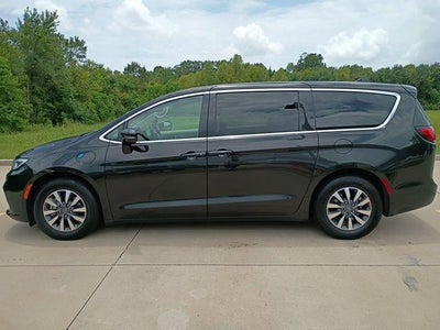 2024 Chrysler Pacifica Hybrid Select FWD