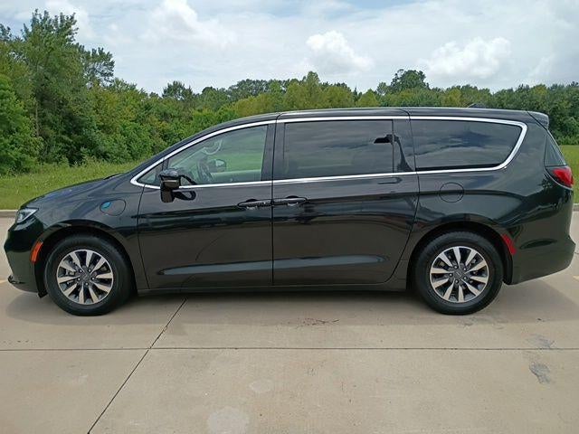 2024 Chrysler Pacifica Hybrid Select FWD