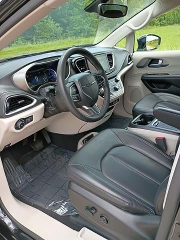 2024 Chrysler Pacifica Hybrid Select FWD