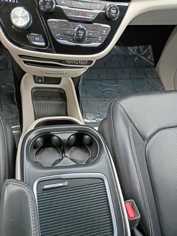 2024 Chrysler Pacifica Hybrid Select FWD