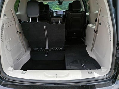 2024 Chrysler Pacifica Hybrid Select FWD