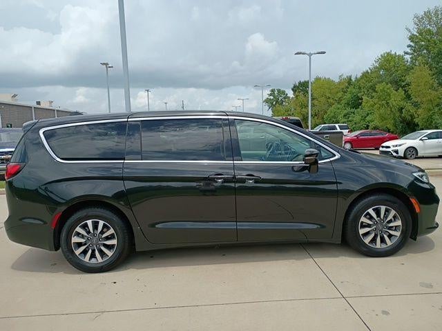 2024 Chrysler Pacifica Hybrid Select FWD