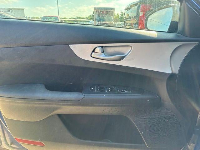 2024 Kia Forte LXS IVT