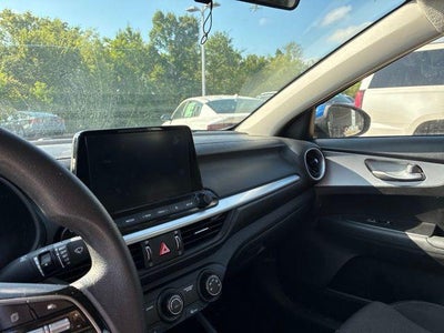 2024 Kia Forte LXS IVT