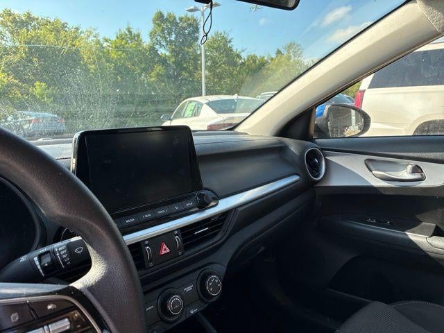 2024 Kia Forte LXS IVT