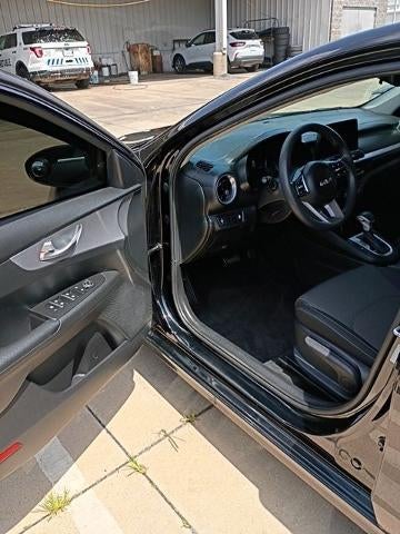2023 Kia Forte LXS IVT