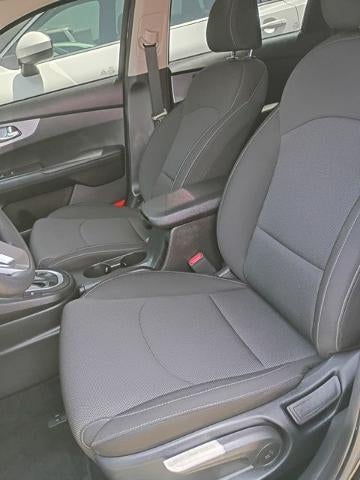 2023 Kia Forte LXS IVT