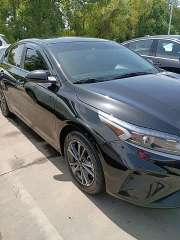 2023 Kia Forte LXS IVT