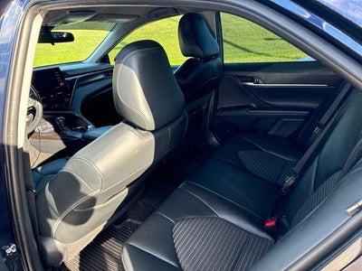 2021 Toyota Camry SE Auto (SE)