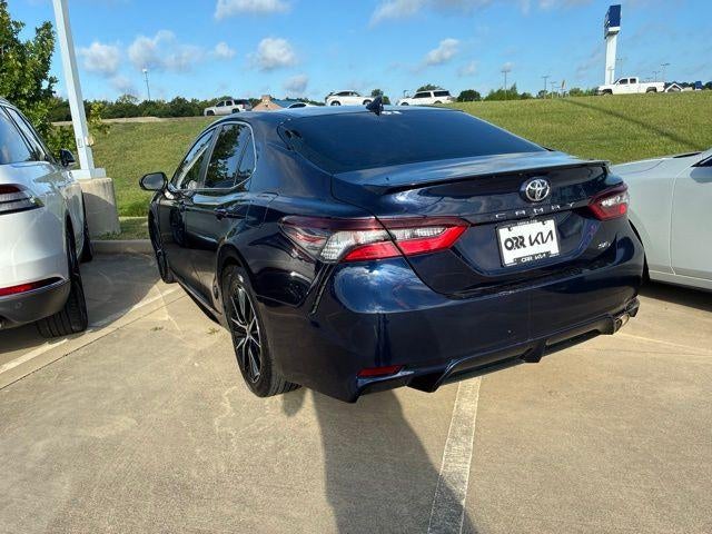 2021 Toyota Camry SE Auto (SE)