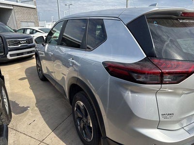 2024 Nissan Rogue FWD SV