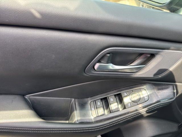 2024 Nissan Rogue FWD SV