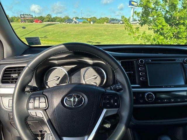2016 Toyota Highlander FWD 4dr V6 XLE (Natl)