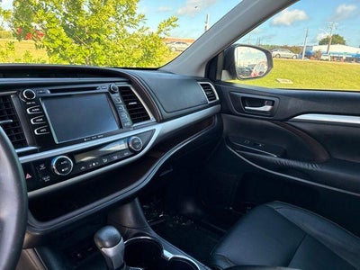 2016 Toyota Highlander FWD 4dr V6 XLE (Natl)