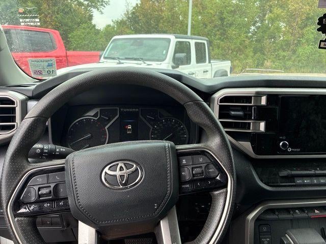 2022 Toyota Tundra 2WD 2WD SR5 CrewMax 5.5' Bed (SE)