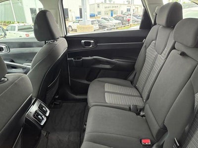 2025 Kia Sorento LX FWD