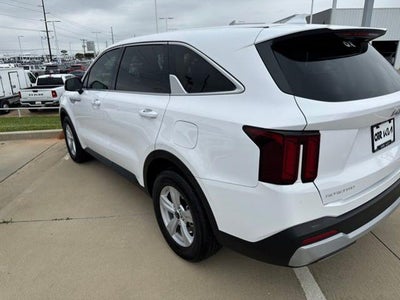 2025 Kia Sorento LX FWD