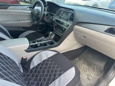 2016 Hyundai SONATA Hybrid 4dr Sdn SE