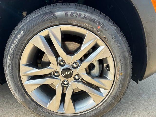 2023 Kia Seltos LX IVT AWD
