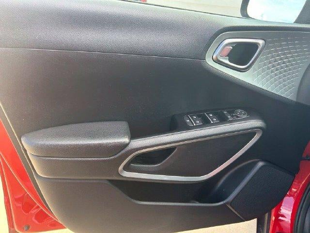 2025 Kia Soul LX FWD