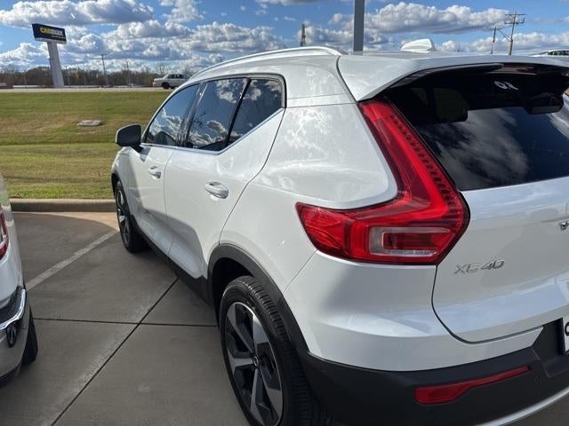 2023 Volvo XC40 B5 AWD Plus Bright Theme