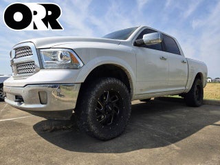 2017 RAM 1500 Laramie 4x4 Crew Cab 5'7" Box