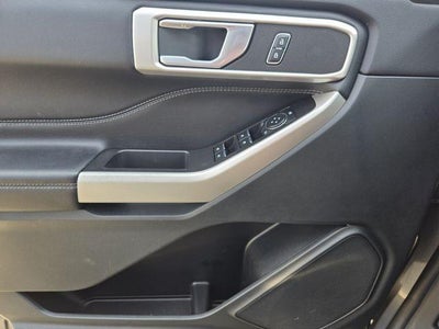 2023 Ford Explorer XLT RWD