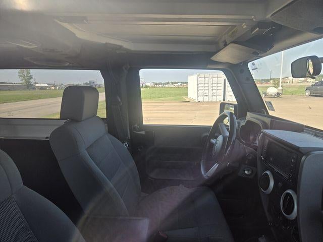 2009 Jeep Wrangler 4WD 2dr Sahara