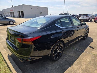 2024 Nissan Altima 2.5 SR Sedan