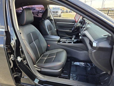 2024 Nissan Altima 2.5 SR Sedan