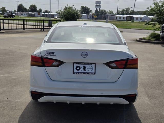 2025 Nissan Altima SV FWD