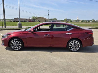 2025 Nissan Altima SL FWD