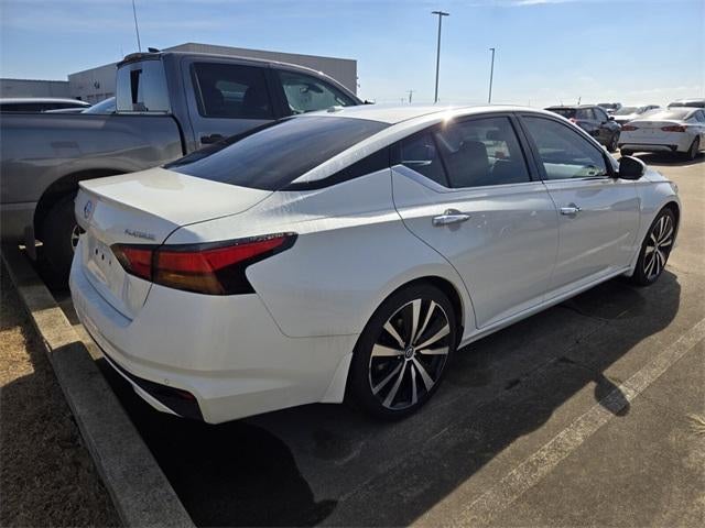 2019 Nissan Altima 2.5 Platinum Sedan