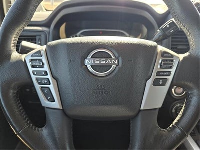 2024 Nissan Titan 4x4 Crew Cab SV