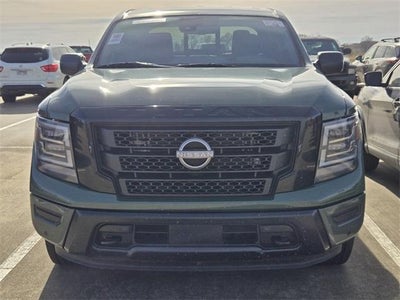 2024 Nissan Titan 4x4 Crew Cab SV