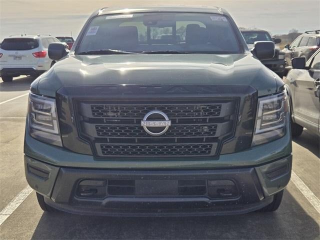 2024 Nissan Titan 4x4 Crew Cab SV