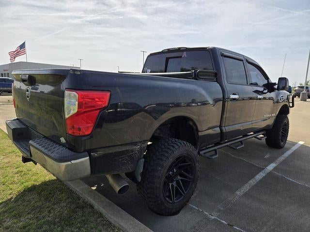 2017 Nissan Titan XD 4x4 Diesel Crew Cab SV